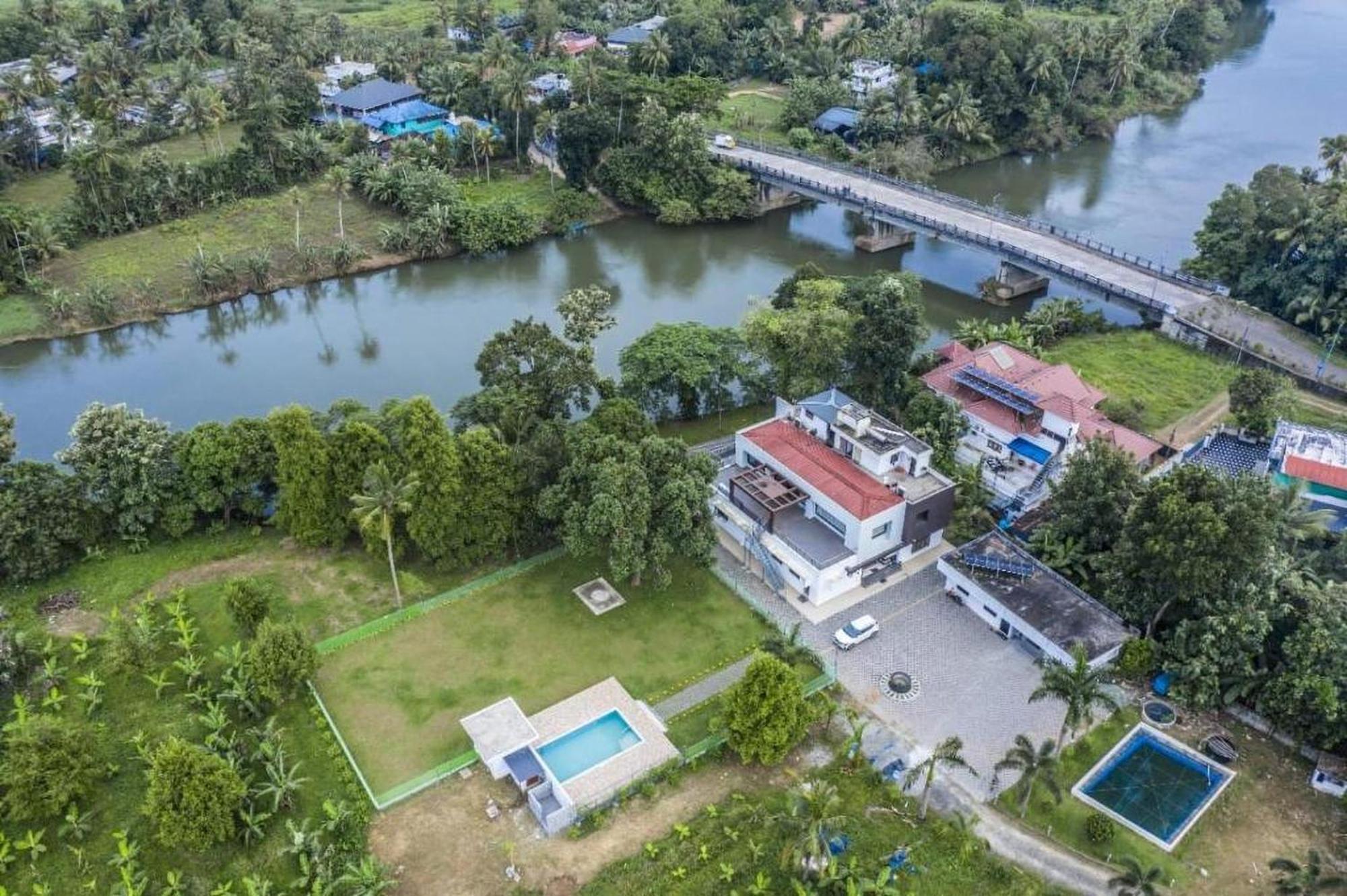 Nadhiyoram River Retreat Kochi Extérieur photo