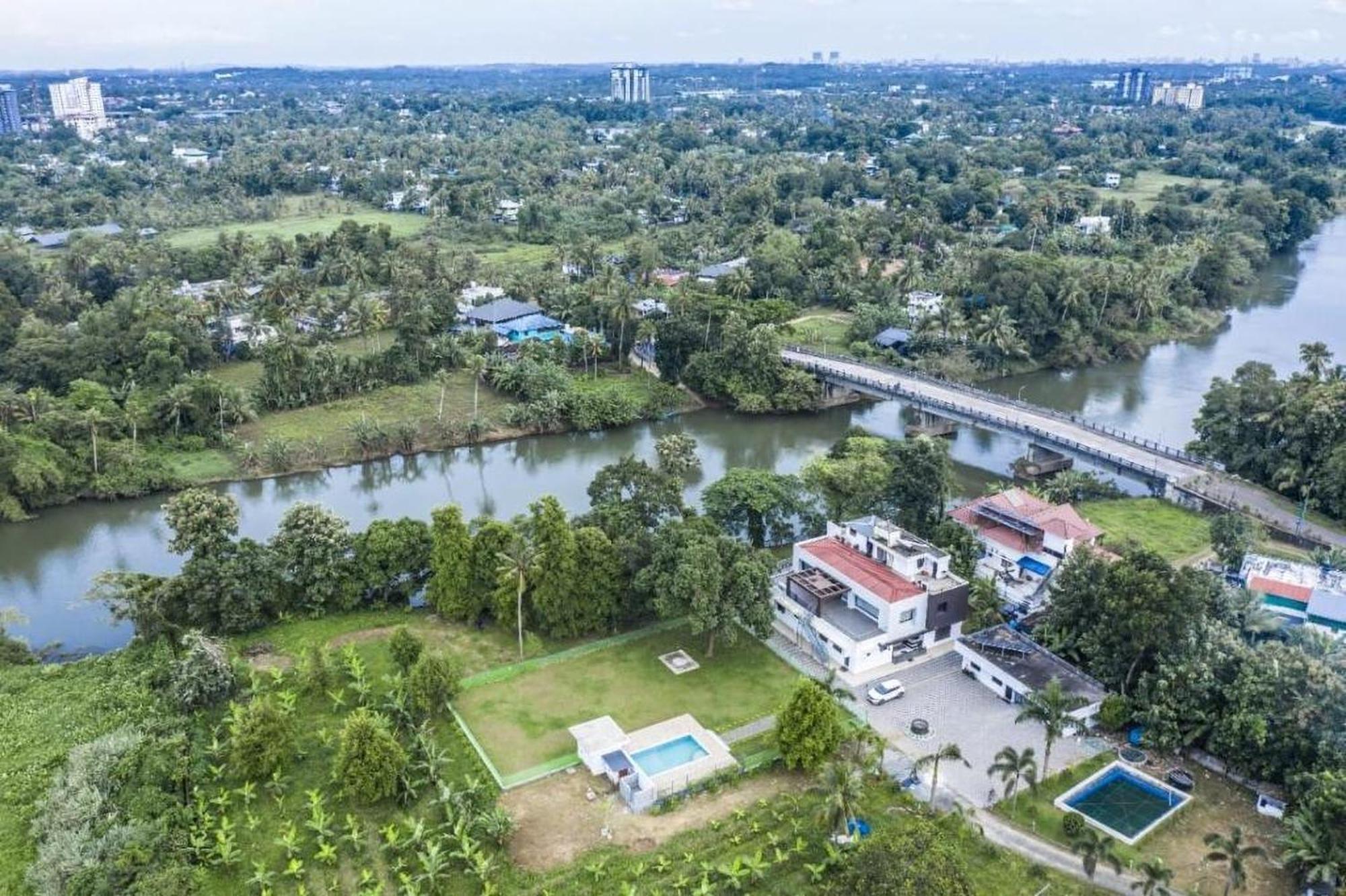 Nadhiyoram River Retreat Kochi Extérieur photo
