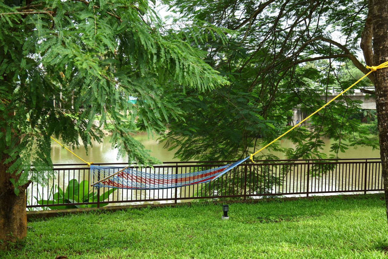 Nadhiyoram River Retreat Kochi Extérieur photo