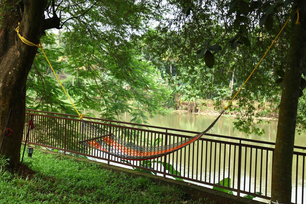 Nadhiyoram River Retreat Kochi Extérieur photo